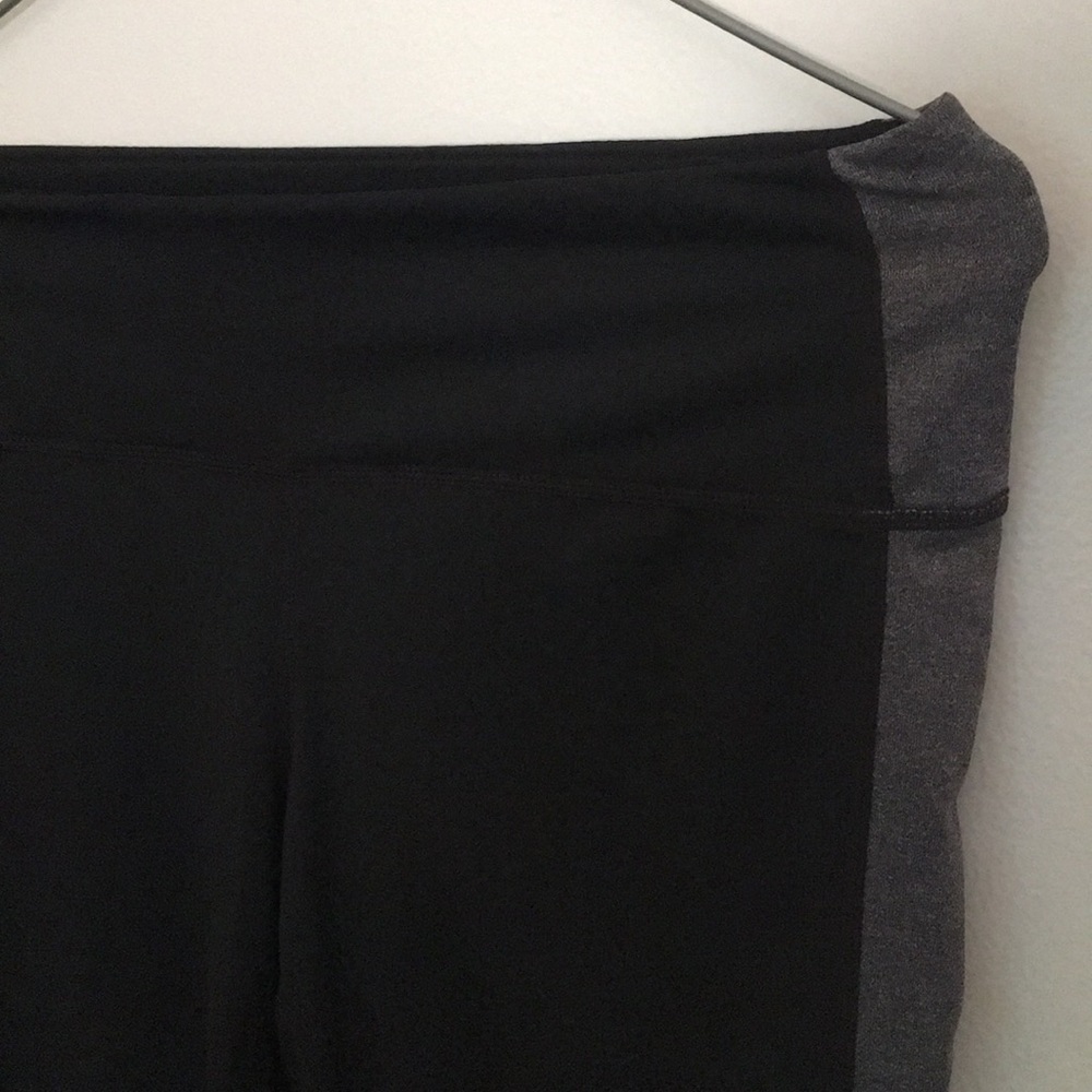 Workout Capri - Picture 2 of 3